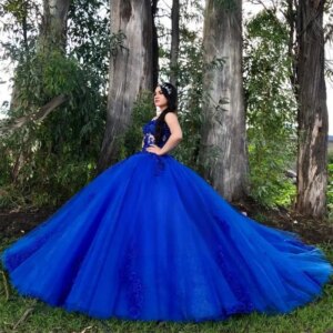 Elegant Strapless Quinceanera Dresses for Women Appliques Beads Rhinestones Chapel Train Draped Robe Quinceañera