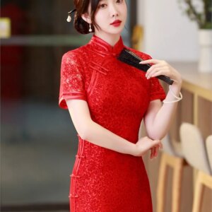 Women’s long slim-fit silk cheongsam runway banquet dress
