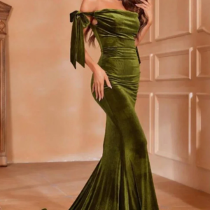 Classic And Exquisite Christmas Robe, Velvet Bow Pleated Skirt, Boat Neck Long Dress, Evening Gown, Simple Customized