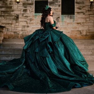 Blackish Green Shiny Quinceanera Dresses Ball Gown Off The Shoulder Beading Crystal Bow Corset Tull Party Birthday Sweet 16