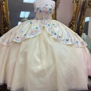 Cream Color Princess Sweet 16 Quinceanera Dresses Off Shoulder Applique Bow Beaded Boning Corset vestido para debutante de 15
