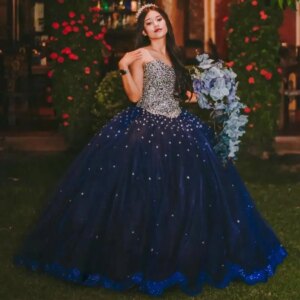 Customized Luxury Diamonds Quinceanera Dresses Girls Ball Gown for Women Strapless Sleeveless Vestido De Baile Made To Order