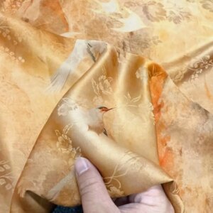 Real Silk Fabric Xiangyun Yarn New Chinese Cheongsam Clothing Shirt Fabric