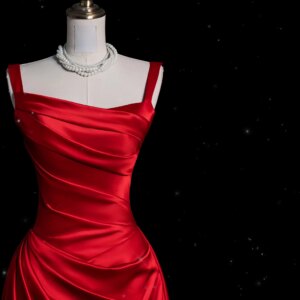 Wine Red Cocktail Dresses Halter Square Neckline With Shoulder Strap Split Dress Pleat Trailing Evening Gowns New