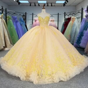 Champagne Shiny Princess Quinceanera Dresses Off Shoulder Beads Sequin Applique Lace Tull Sweet 16 Dress Ball Gown Vestidos 15