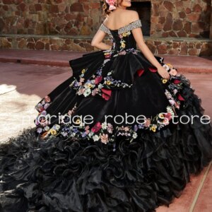 Black Velvet Organza Quinceanera Dresses Beaded customsized Floral Embroidery Gothic vestido 15 quinceañeras estilo princesa