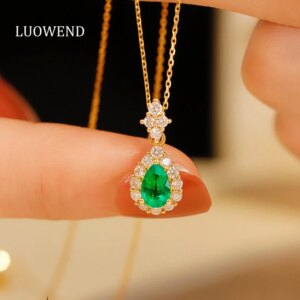 LUOWEND 18K Yellow Gold Necklace Luxury Diamond Jewelry Natural Emerald Pendant Necklace for Women Romantic Style Wedding Party