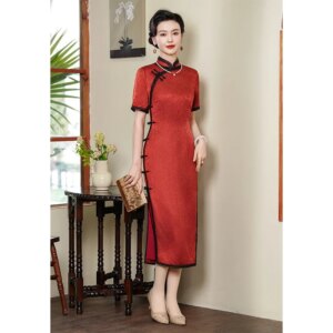 High Quality 2024 New Feather Jacquard Real Silk Cheongsam Interwoven Mid-Length Lace Improved National Style Red