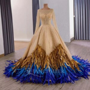 Champagne Chapel Train Princess Quinceanera Dresses With Feathers Elegant Crystal Beaded Long Sweet 16 Dress Customized Vestidos