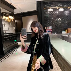 New Chinese canary coat women’s style disc button stitching cuff cardigan top