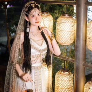 Dunhuang Kweichow Moutai Women’s Han Chinese Clothing Western White Photo Exotic Black Xishuangbanna Trip Shoot