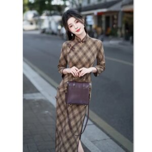 Old Shanghai Retro National Style Lady Literature Plaid Cheongsam Qi Pao Fall New Long 3/4 Sleeve