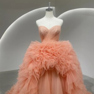 Strapless Pleated Evening Dress Luxury Cake Skirt Mesh Pleated Long Train Bridal Wedding Dress