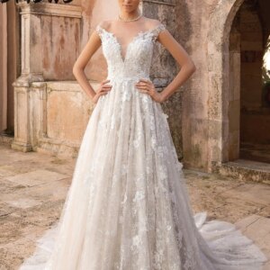 Classic Lace Wedding Dress 2025 Charming V-neck Bridal Gown Romantic Lace A-line Floor-length Gown Customized