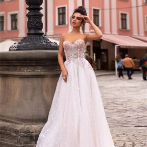 Elegant Strapless Tulle Gown 2024 Stylish Floral Applique Floor Length Dress Simple A-line Gown Party Vestidos De Novia