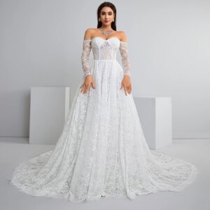 Sweetheart Neckline Long Sleeves Luxury Wedding Dress All Over Embroidered Lace Bride’s Wedding Dress A-line Dress With Train