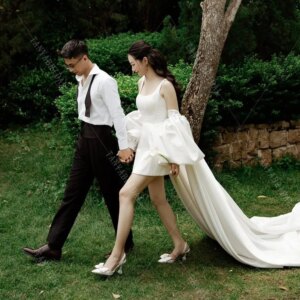 Elegant Satin Square Collar Wedding Dress With Detachable Cape Spaghetti Straps Sleeveless Short A Line Simple Bridal Gown