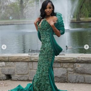 Glitter Applique Beaded Rhinestones Prom Dress With Cape Wedding Evening Party Gown Customized Aso ebi Sexy Long robes de soirée