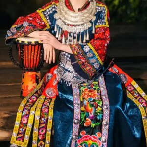 New Style Hand -made Hmong Dress Wedding Women Chinese Miao Embroidery Tradition