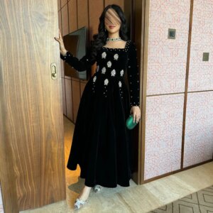 Arabic Black Evening Dress Customized Velvet Cocktail Party Gown Sqaure Neck Long Sleeves Crystal Tea Length Arab Prom Dresses