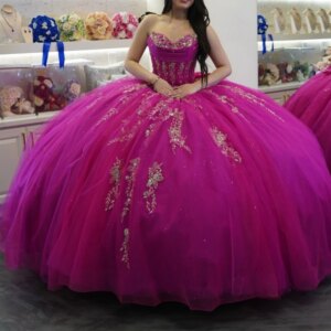 Rose Red Shiny Quinceanera Dresses Off Shoulder Ball Gown Sweet 16 Dress Beading Crytal Gold Applique Lace Bow Tull Birthday