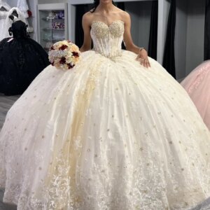 Light Champagne Sparkly Princess Quinceanera Dresses Off Shoulder Sequin Applique Beaded Tull Mexican vestido 15 años Sweet 16