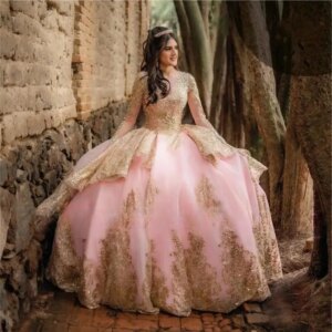 Customized Pink Quinceanera Dress For Sweet 16 Girls Sequined Beads Birthday Party Prom Gowns Tiered Princess Ball Gown Robe De