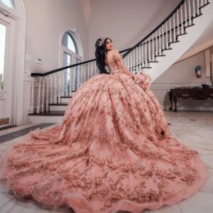 2025 Luxury Pink Shiny Princess Quinceanera Dresses Beading Appliques Lace Flower Party Dress Tulle Elegent Sweet Vestido De 15