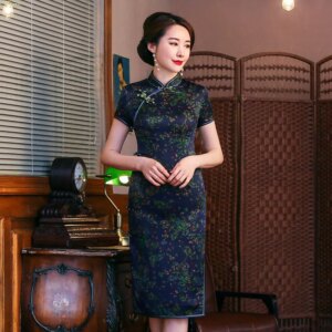 High Quality Real Silk Gambiered Guangdong Button Floral Print Improved plus Size Cheongsam Qipao Women’s Dress