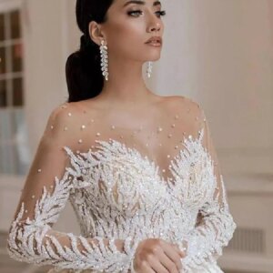Customized Saudi Arabic Lace V Neck Wedding Dress Sexy Beads Luxury Long Sleeve Bridal DressCrystals Ball Princess Wedding Gown