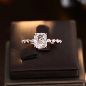 Provence 14K 18K rose gold G color VS1 lab diamond ring Classic With Side Stone Wedding Engagement Rings for women custom