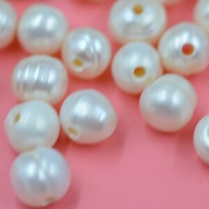 500pcs High quality 9-10mm White Freshwater Round Potato Pearls With 2mm Hole