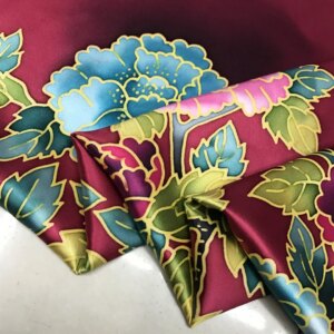 High Quality Counter Customized 40momme Thickened Silk Chinese Style Hand-Painted Satin Double-Sided Cheongsam Fabric