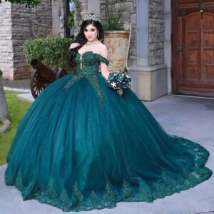 Customized Emerald Green Quinceanera Dresses for Sweet 15 Off Shoulder Lace Flower Appliques Beading vestidos de Quinceañeras