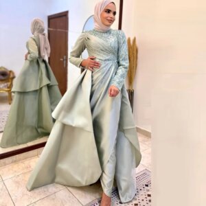 Elegant Straight Muslim Evening Dress for Women Layerd Satin Arabic Dubai Formal Gown Long Sleeve Lebanese Party Skirts