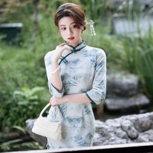 New Chinese Style Autumn and Winter Improvement Young Three-Quarter Sleeve Girl High-End Temperament Long Elegant Cheongsam