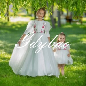 Flowers Applique O Neck Pleat Short Sleeve A Line Pleat Wedding Party Flower Girl Dress Classic First Communion Gown New 2024