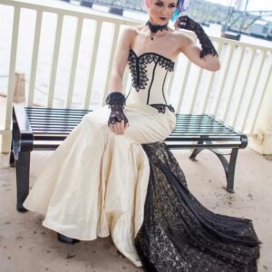 Vintage Ivory And Black Gothic Wedding Dress Mermaid Sweetheart Corset Bridal Gowns Long Satin Lace Bride Dresses Customized