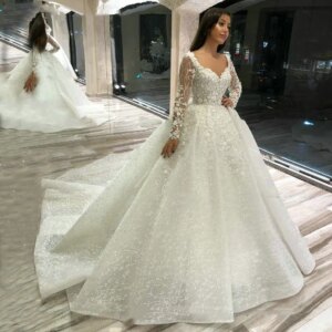 Elegant Arab Dubai Wedding Dress Square Collar Long Sleeved Lace Decal Wedding Dress Sweeping Train Wedding Dress Customization