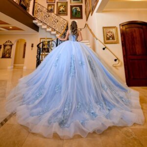 Sky Blue Quinceanera Dresses Ball Gown Off The Shoulder Applique Lace Beads Crystal Tull Party Birthday Sweet 16 Dress Vestidos
