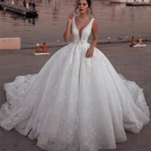 White Tulle Evening Gown Appliques Deep V-neck Sleeveless Sweep Train Lace Bridal Gowns Vestido De Novia Sencillo