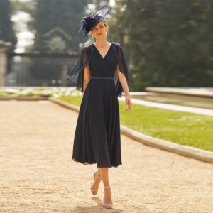 Cheap Mother of The Bride Dress with Cape Customized V Neck Sleeveless Beading Applique Tea Length Chiffon Wedding Guest Gown