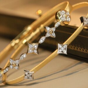 Aazuo 18K Luxury Jewelry Solid Yellow Gold Real Natural Diamonds Classic Line Fashion Flower Bangle Gift For Women Wedding Party