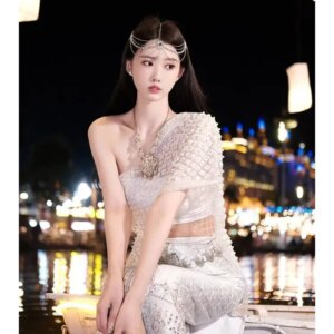 Xishuangbanna Personal Trip Shoot Photo Album Clothes Western Region Dance Ji Dunhuang Kweichow Moutai Exotic Clothing Costume