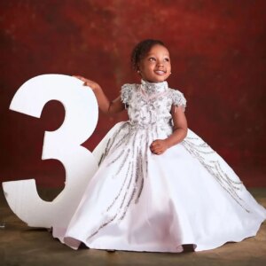 High Neck Kids Birthday Dresses Beaded Luxury Flower Girl Dresses for Wedding Party Baby Girls Prom Gowns for Photoshoot