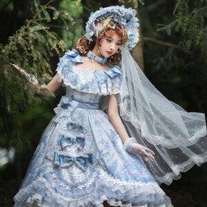 Victoria Gothic style cartoon sleeveless butterfly lace classical princess tea party sweet and cute Lolita dress