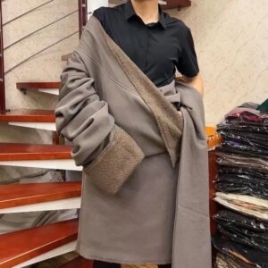 Fashion Autumn and Winter New Men’s Thickened Tibetan Ethnic Perform Dance Costumes Robe Men Women