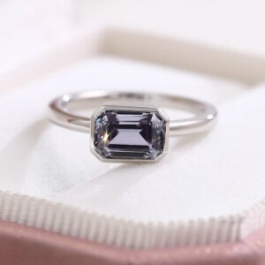 Provence solitaire Ring 10K Solid Gold Emerald cut Lab Grown Gemstones Luxury vintage style Wedding Band Personalized Custom