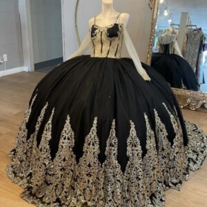 Black Shiny Quinceanera Dresses Princess Gown Gold Appliques Lace Beads Tull Long Sleeves Party Birthday Sweet 16 Dress Vestidos
