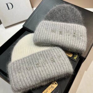 Winter new Nordic thick double-layer warm rabbit fur knitted hat fashionable color blocked sweet windproof ear protection hat